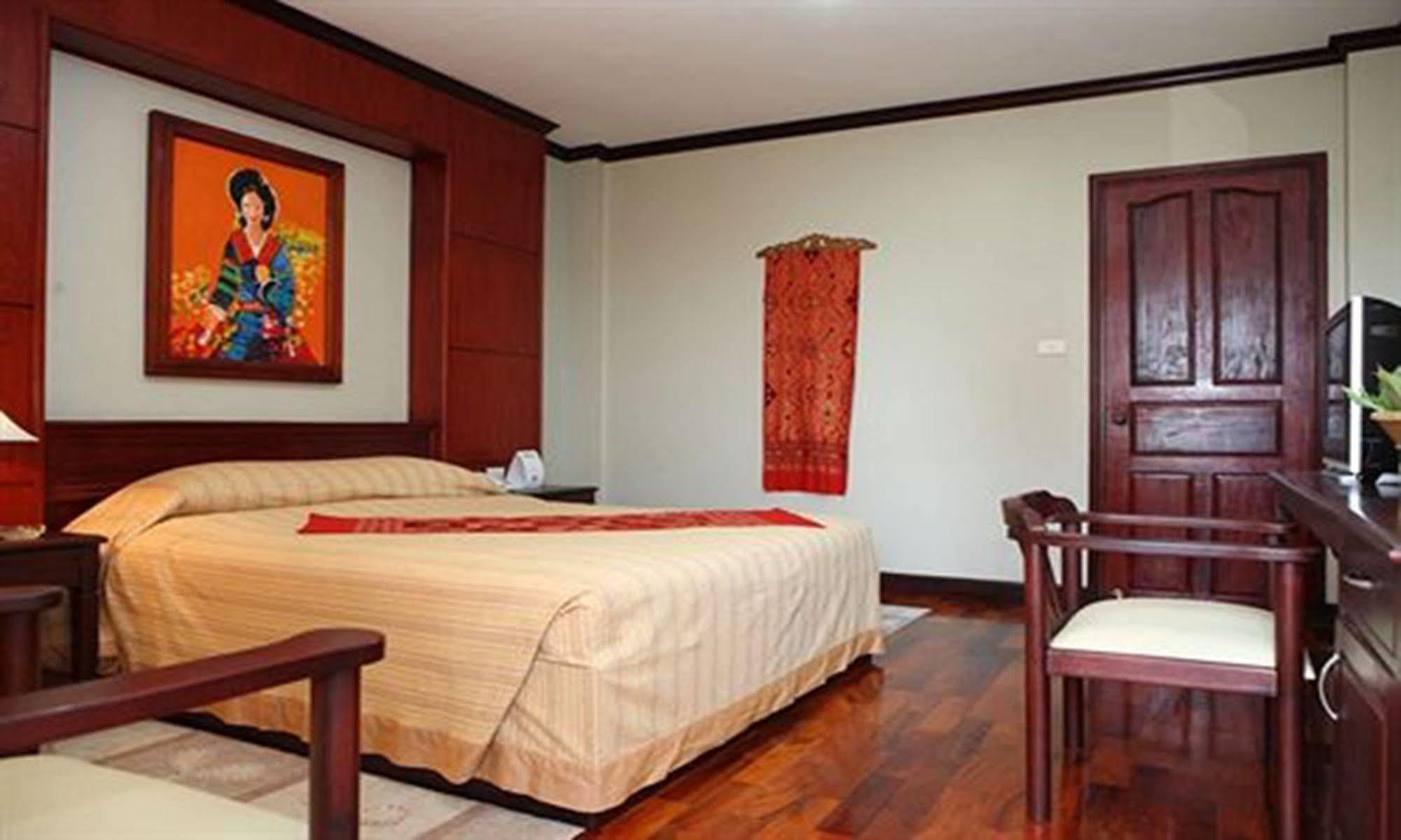 Vansana Riverside Hotel Виентиане Екстериор снимка